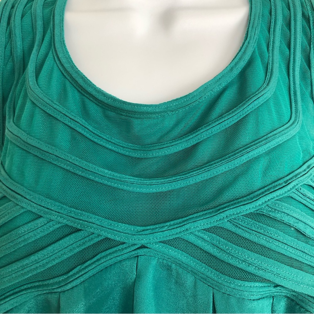 Stunning Ark & Co. Smocked Tank Top in Silk-like Polyester w/ Pearl Buttons - Picture 5 of 8
